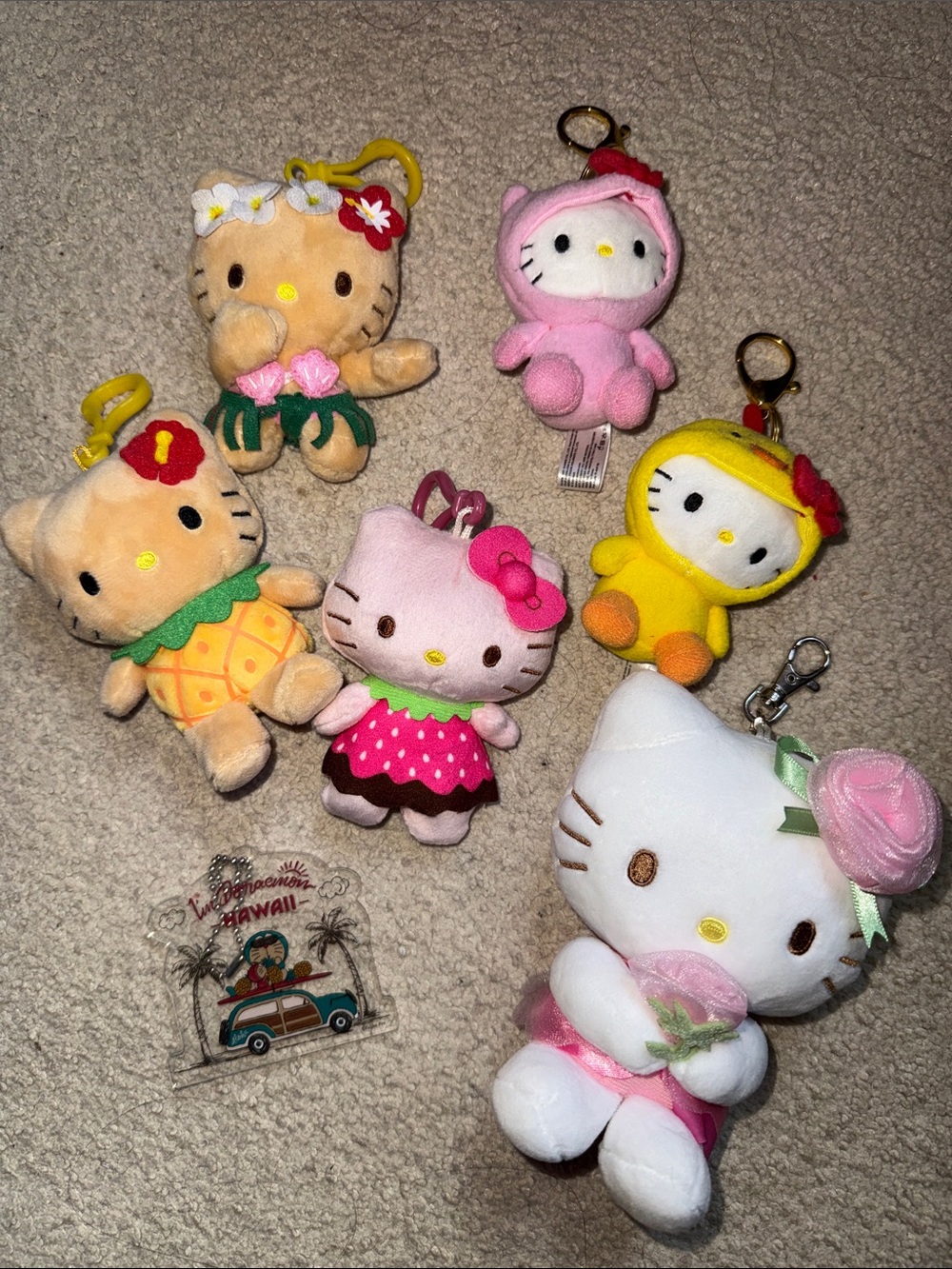 Hello kitty keychains bundle